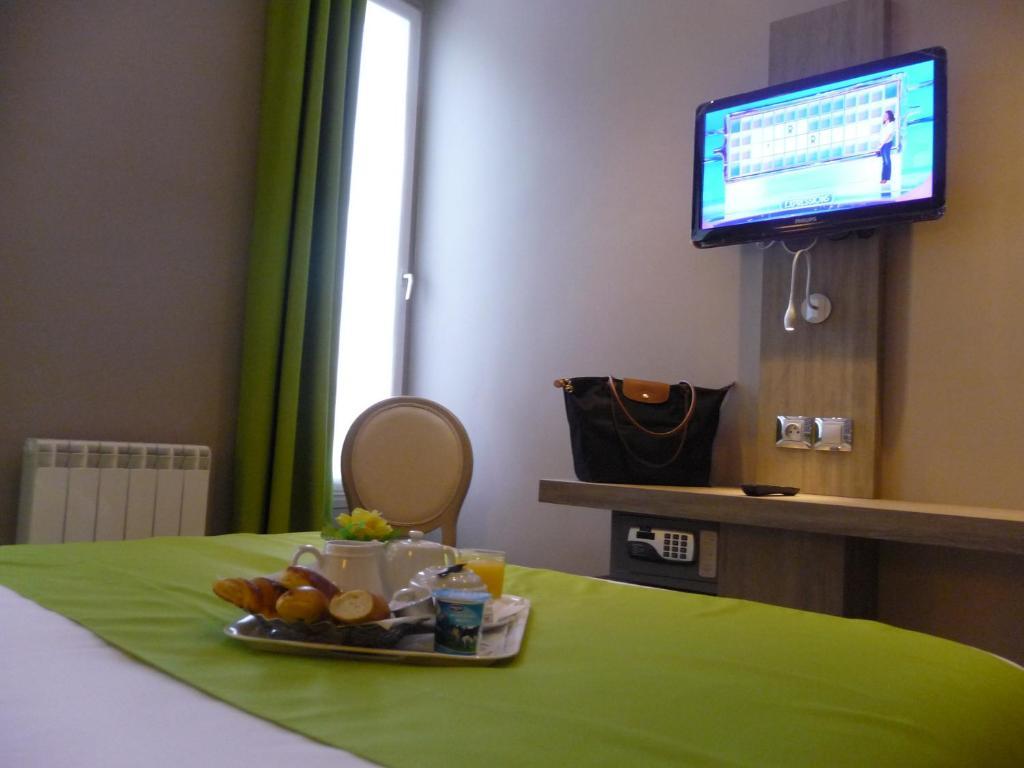Hotel Floridor Etoile Aulnay-sous-Bois Habitación foto